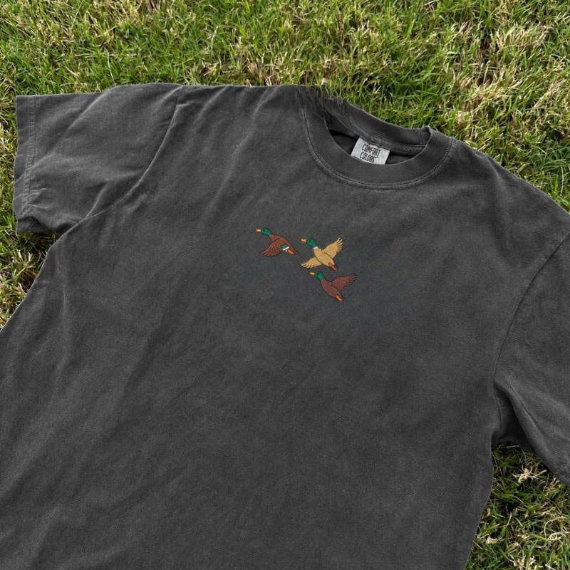 MINIMALIST FLYING DUCKS EMBROIDERED TEE TH-0027