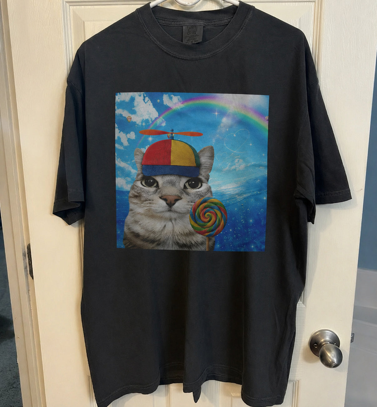 HAPPY CAT DREAMCORE T-SHIRT, FUNNY CATS BRAINROT MEME TEE HHUE - 105