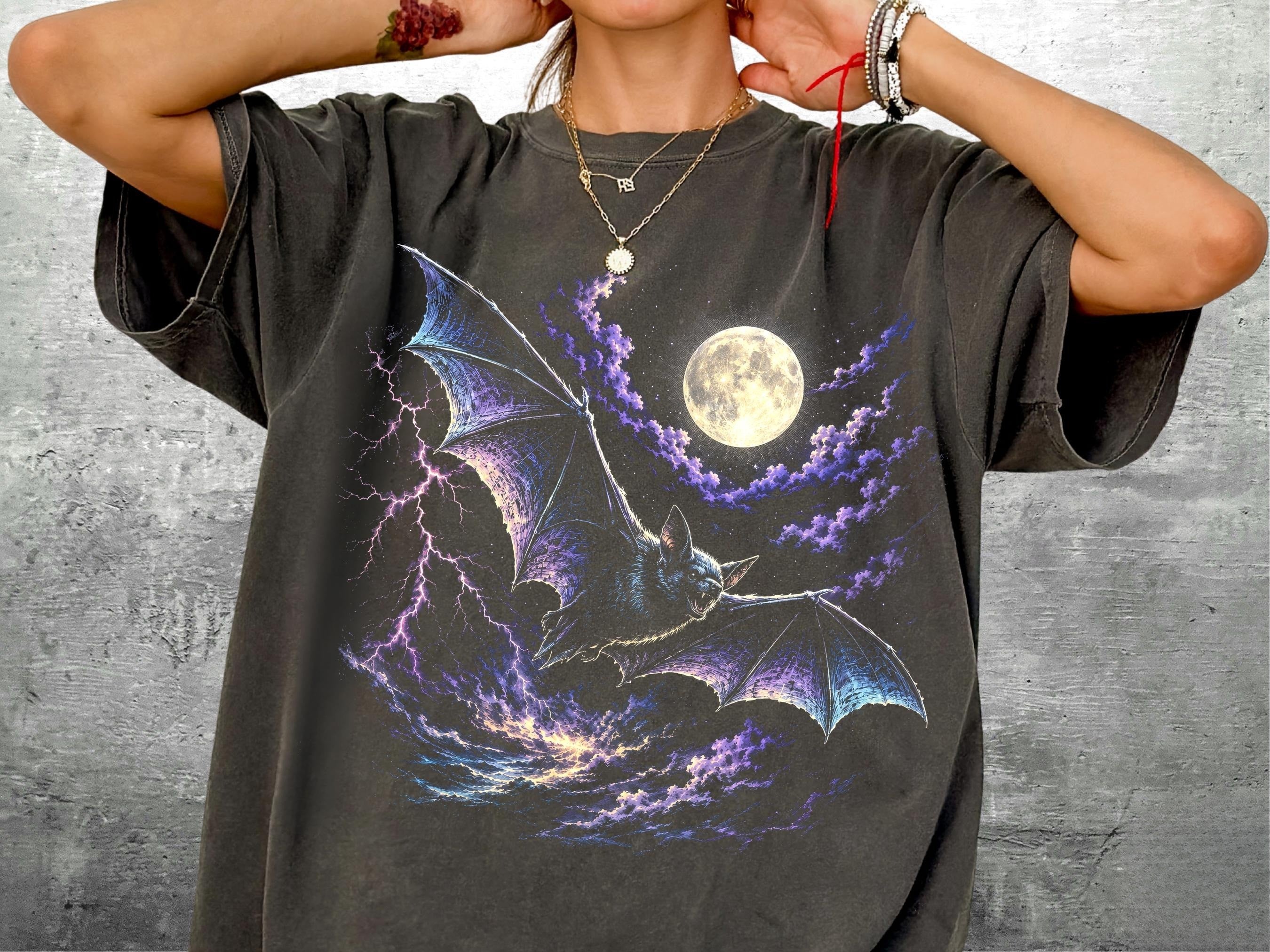 VINTAGE BAT SHIRT FOR WOMEN, MEN, SPOOKY SEASON, OVERSIZE, UNISEX COMFORT COLORS T-SHIRT LL - 0264