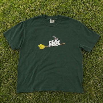 CUTE GHOSTS RIDING BROOMSTICK WITCH HAT HALLOWEEN EMBROIDERED TEE CT-0075