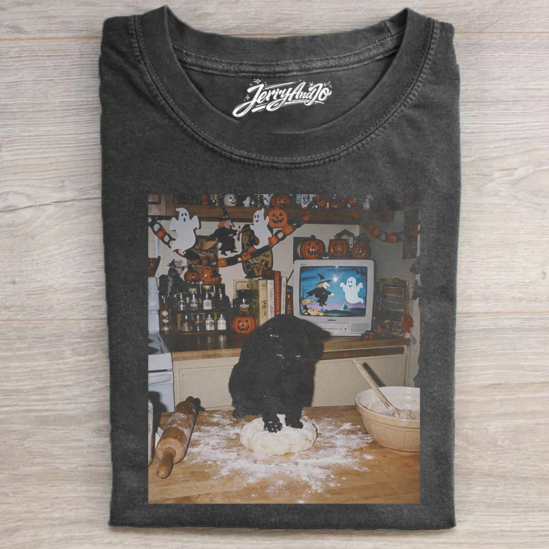 Halloween Black Cat Cooking Graphic T-shirt B-00170
