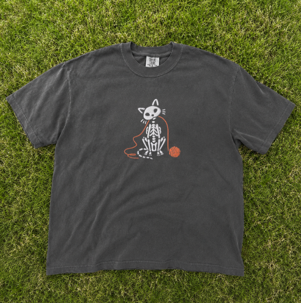 SPOOKY SEASON SKELETON CAT EMBROIDERED TEE TR-0061