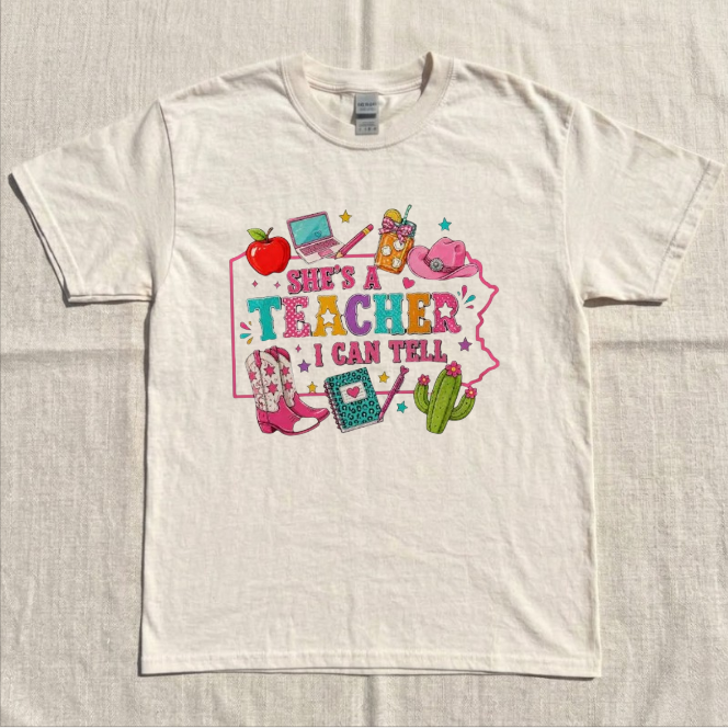 SHE'S TEACHER I CAN TELL, PERSONALIEZD OUTLINE MAP STATE, BACK TO SCHOOL TEE BN-00094