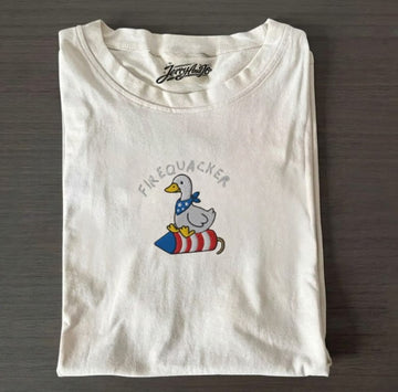 ENBROIDERED SILLY GOOSE TEE XIU-0005