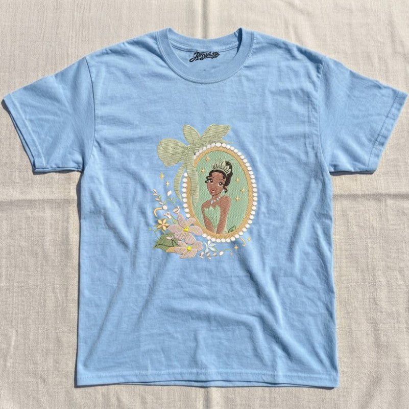 EMBROIDERED MAGIC KINGDOM TEE XIU-0076