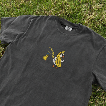 FUNNY BANANA DUCK EMBROIDERED TEE TR-0071