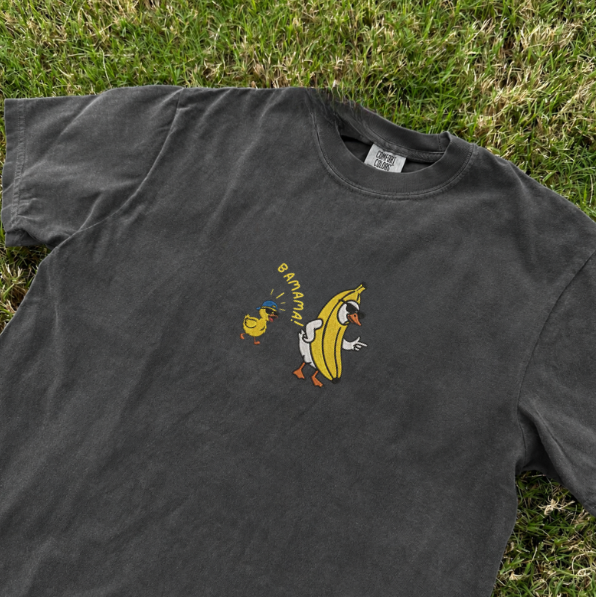 FUNNY BANANA DUCK EMBROIDERED TEE TR-0071