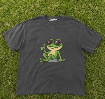 EMBROIDERED FROG WITH SUNGLASSES TEE XIU-0081
