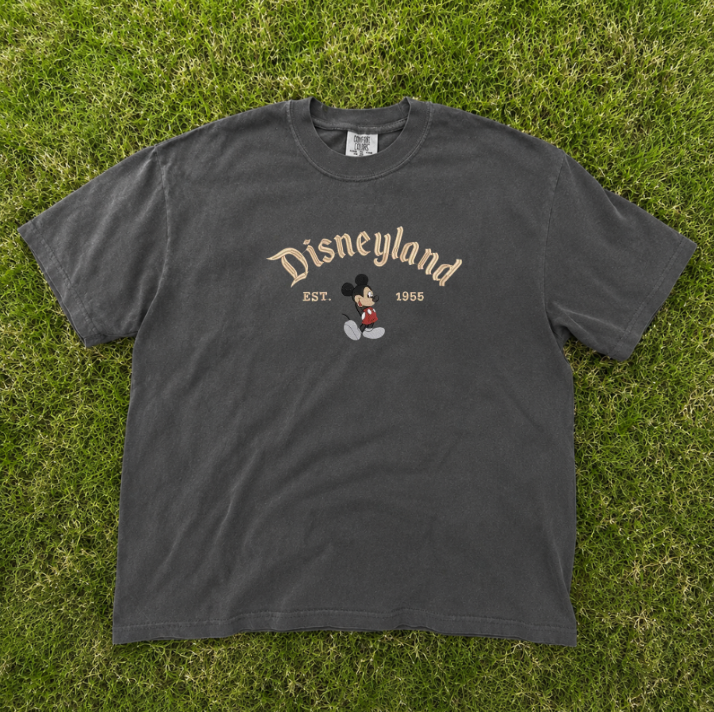 DISNEYLAND EST 1955 EMBROIDERED TEE TR-0043