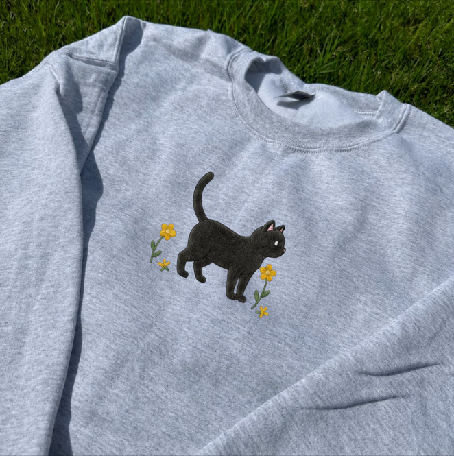 CUTE BLACK KITTY WILDFOWER EMBROIDERED TEE BN-00059