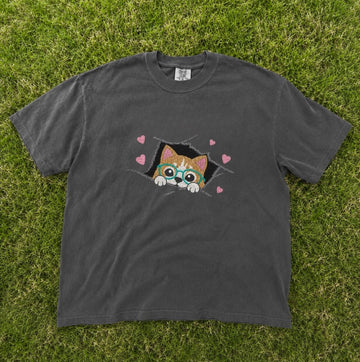 EMBROIDERED CAT PEEKING THROUGH FABRIC TEAR TEE XIU-0038