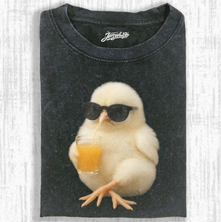 CHICK DRINKING ICED ORANGE JUICE T-SHIRT TR-00272