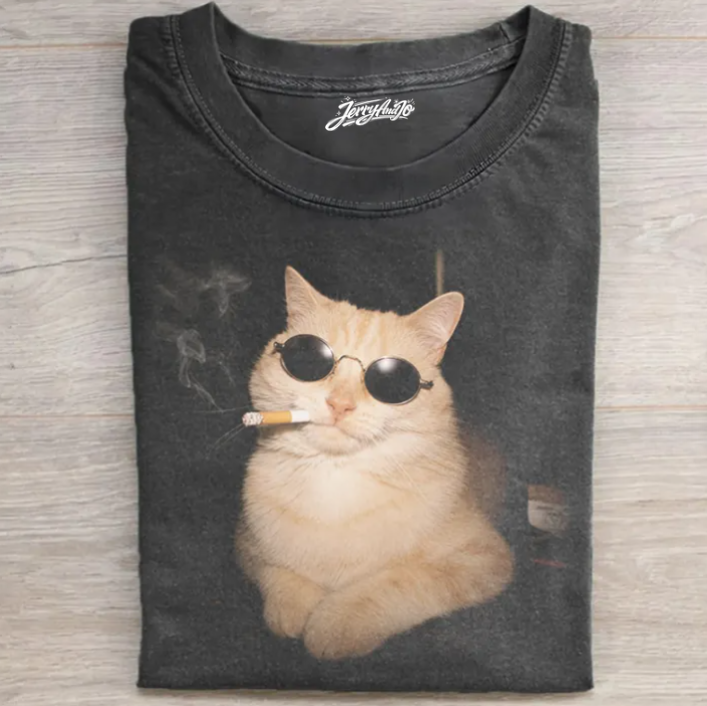 COOL CAT SMOKING IN SUNGLASSES VINTAGE T-SHIRT TR-00236