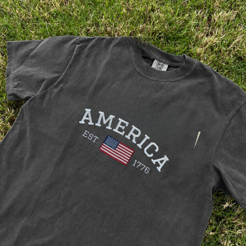 COMFORT COLORS AMERICAN FLAG EMBROIDERED SHIRT LL - 0056