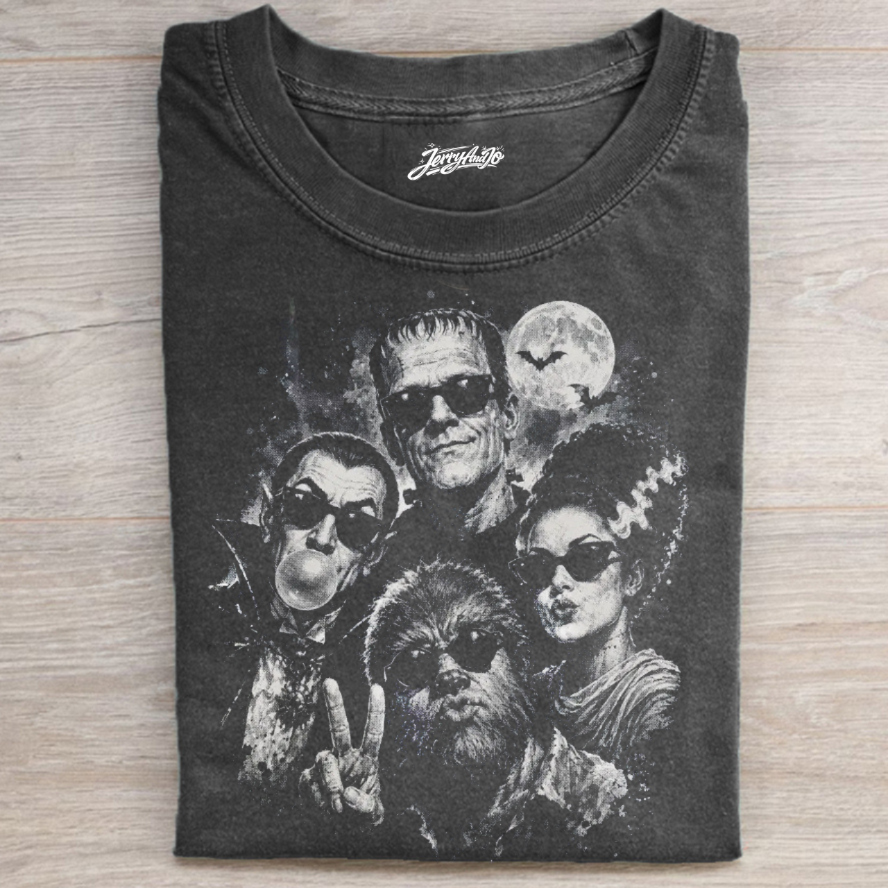 RETRO HALLOWEEN MONSTER SELFIE T-SHIRT BT-00242
