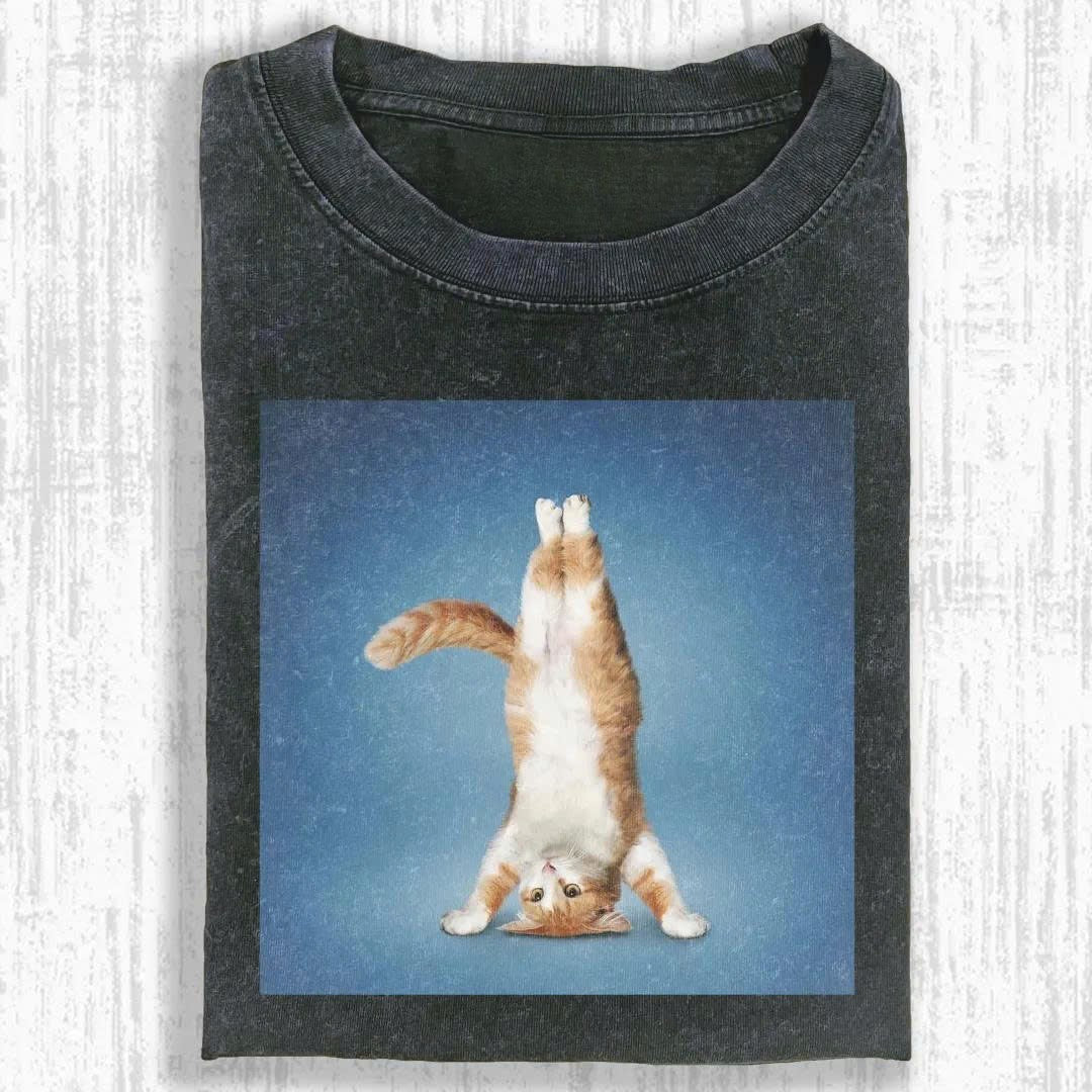 FUNNY HANDSTANDING CAT GRAPHIC T-SHIRT LL - 0148