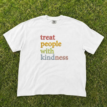 TREAT PEOPLE WITH KINDNESS RETRO MULTICOLOR POSITIVE MESSAGE EMBROIDERED TEE CT-0074