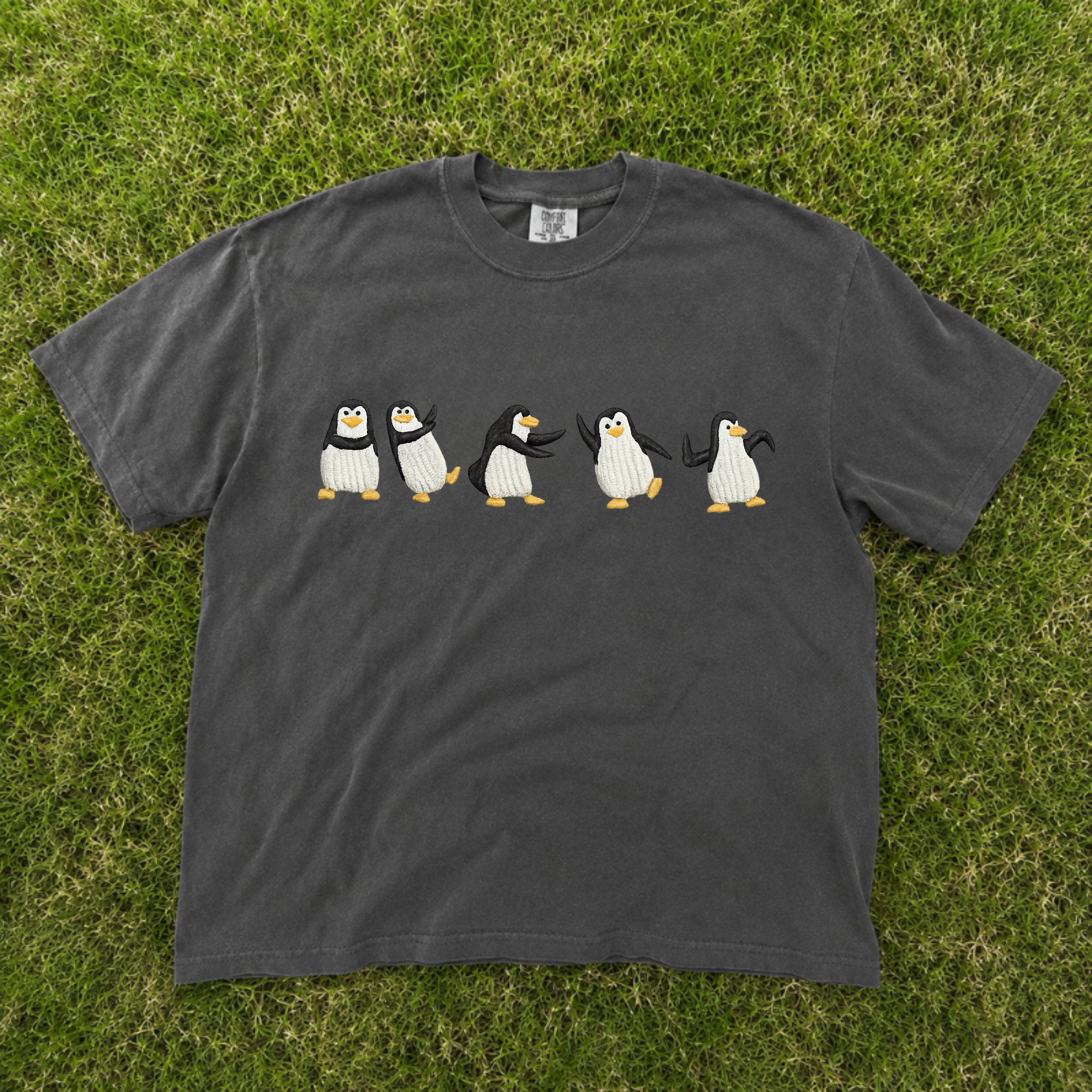 DANCING PENGUINS EMBROIDERED TEE CT-0031