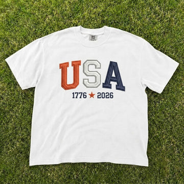USA 1776 2026 RETRO COLLEGIATE PATRIOTIC EMBROIDERED TEE CT-0058
