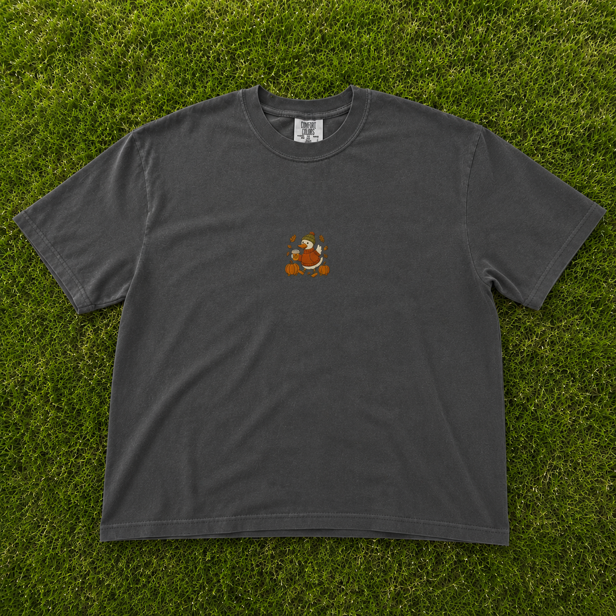 AUTUMN DUCK EMBROIDERED TEE AV-0066