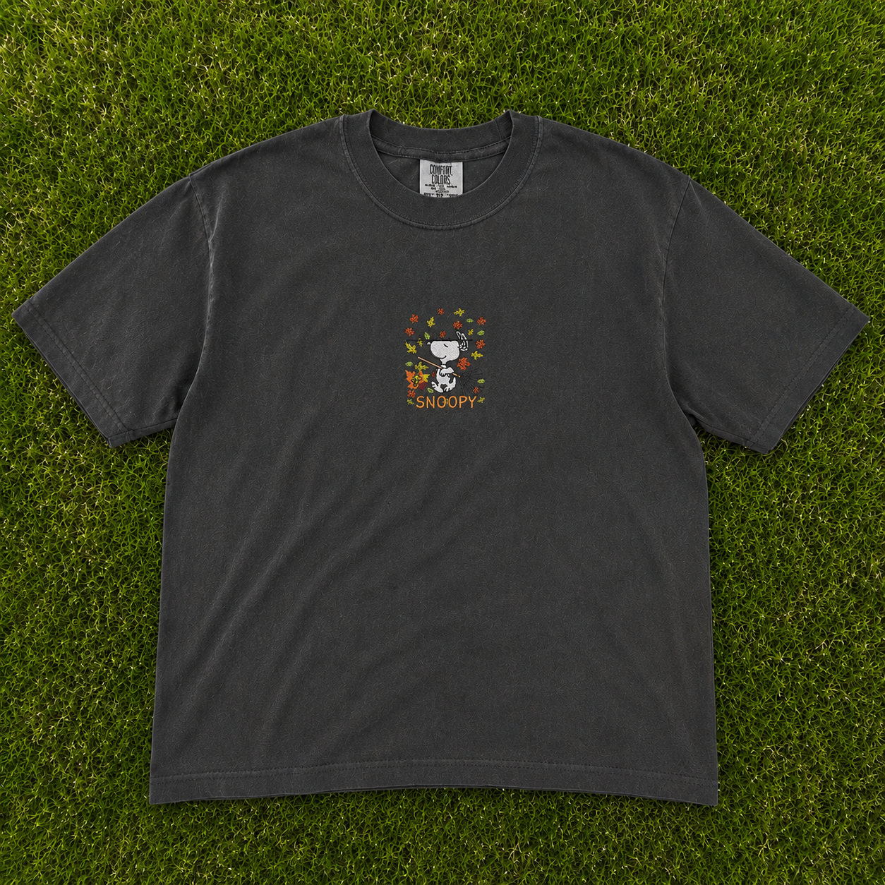 FALL SNOOPY EMBROIDERED HALLOWEEN TEE AV-0034