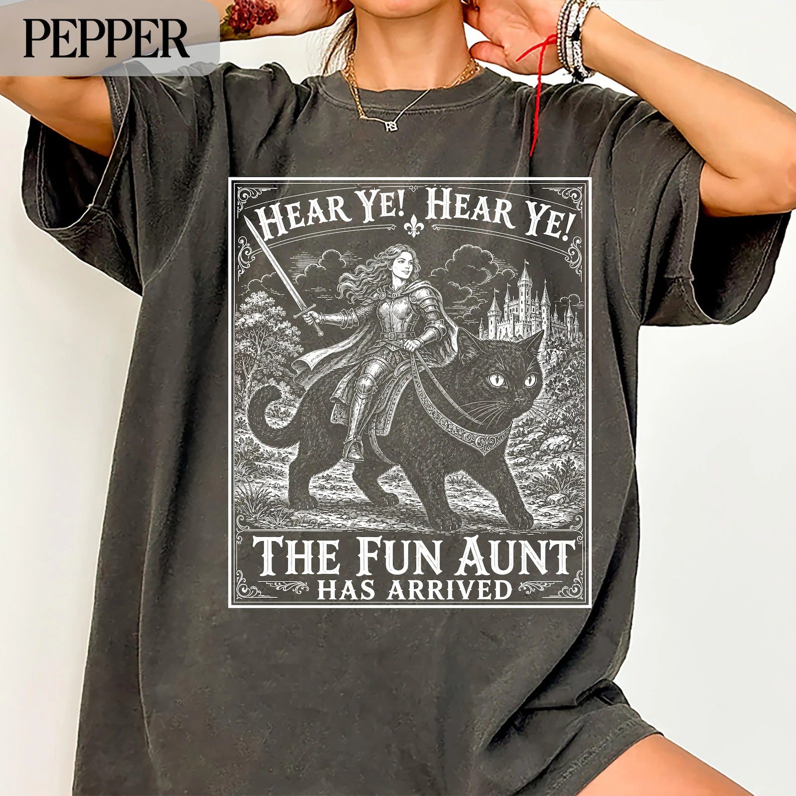 FUN AUNT KNIGHT RIDING BLACK CAT COMFORT COLORS T-SHIRT LL - 0272