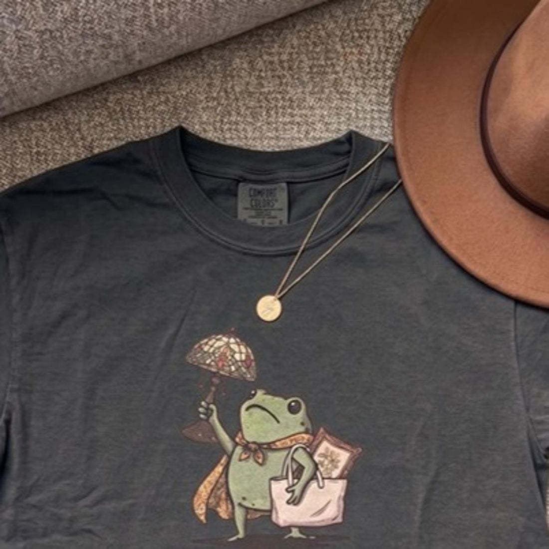 WE THRIFT AT DAWN SHIRT HHUE - 063