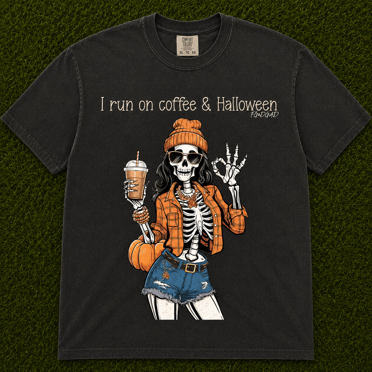 I RUN ON COFFEE & HALLOWEEN VINTAGE T-SHIRT AV-0094