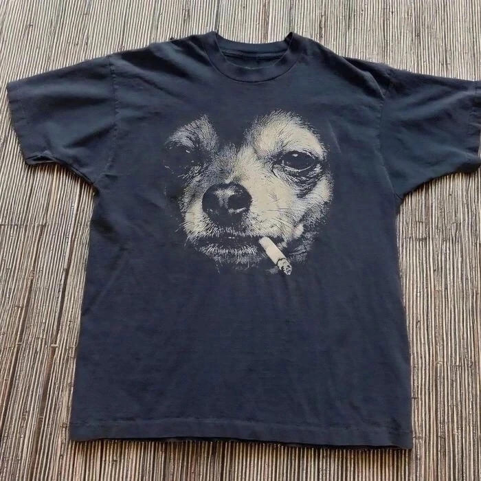 SMOKING CHIHUAHUA SHIRT, VINTAGE Y2K GRUNGE DOG GRAPHIC TEE BT-0077