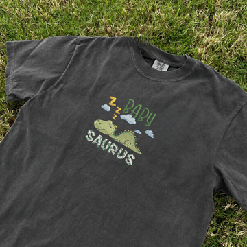BABY SAURUS SLEEPING EMBROIDERED TEE MC-0052