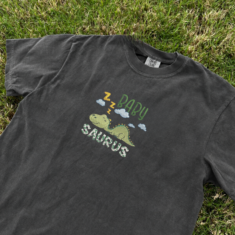 BABY SAURUS SLEEPING EMBROIDERED TEE MC-0052