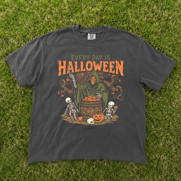 EVERY DAY IS HALLOWEEN GRAPHIC SHIRT MC-0111