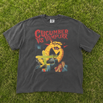 CUCUMBER VS VAMPURR HALLOWEEN CAT GRAPHIC SHIRT MC-0114