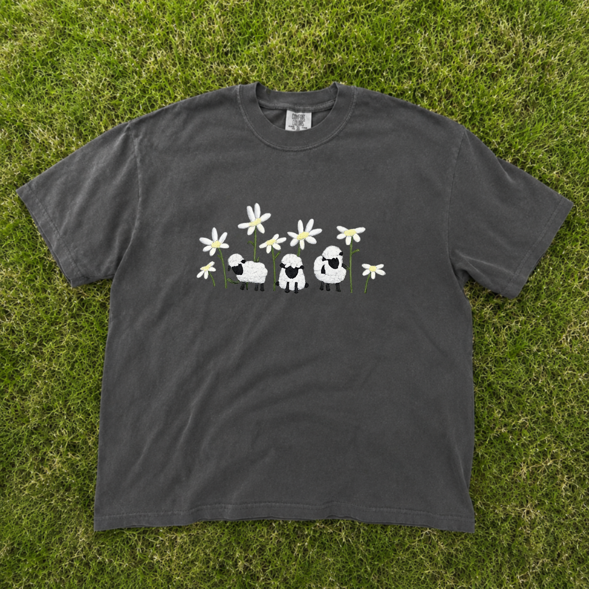 CUTE SHEEP IN DAISY FIELD EMBROIDERED TEE CT-0028