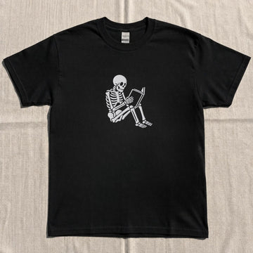 SKELETON READING BOOK EMBROIDERED TEE NN-0056