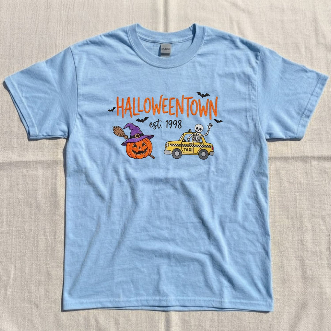 HALLOWEENTOWN PUMPKIN TAXI SKELETON EMBROIDERED TEE NN-0069