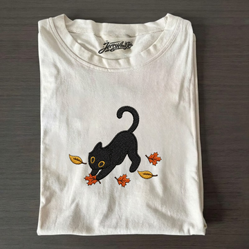 CAT POUNCING LEAVES EMBROIDERED TEE BN-0001
