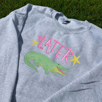 LATER ALLIGATOR MACHINE EMBROIDERY SWEATER, FUNNY WIFEY MOM DESIGN BT-0042