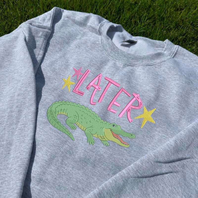 LATER ALLIGATOR MACHINE EMBROIDERY SWEATER, FUNNY WIFEY MOM DESIGN BT-0042